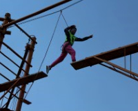 青春梦 美丽行 兰州西工务段开展素质拓展训练活动