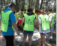 挑战极限、团队合作的拓展培训活动