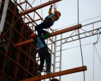 农行青岛分行组织员工开展拓展训练