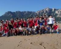 荣成六中学生参加户外拓展训练