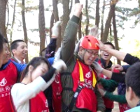 宏安建筑公司员工拓展训练加强团队合作