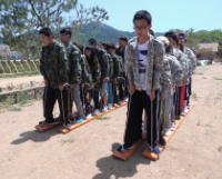 新纪元组织户外拓展训练活动