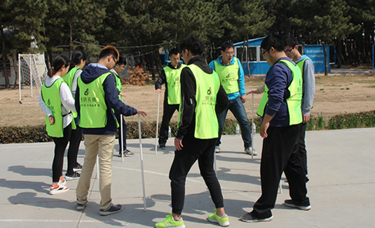 不倒森林-场地拓展训练项目