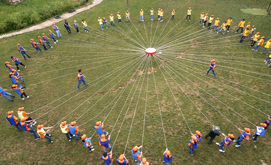 团队战鼓-场地拓展训练项目