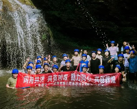 户外拓展训练虽然短暂 但对我们的影响才是深远的