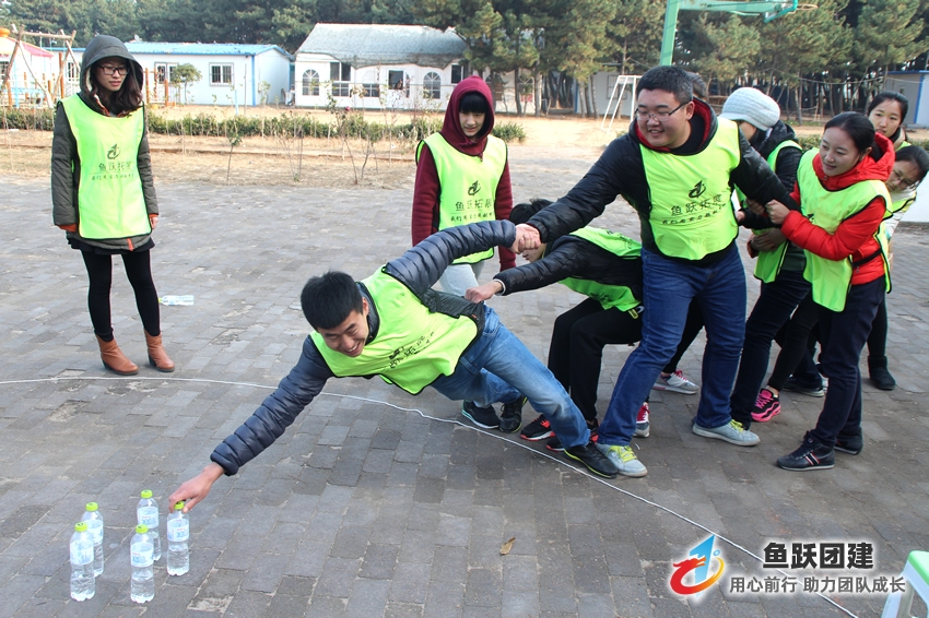 雷阵取水-场地拓展训练项目