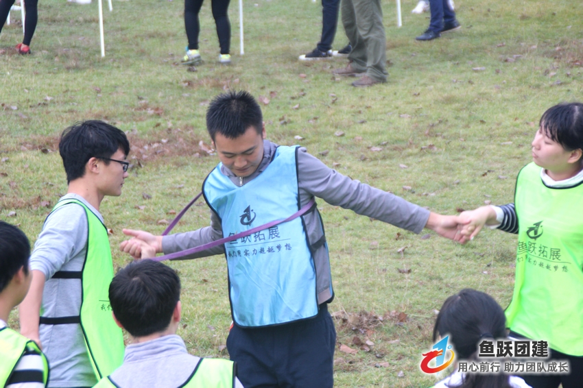 一圈到底-青岛场地拓展训练项目