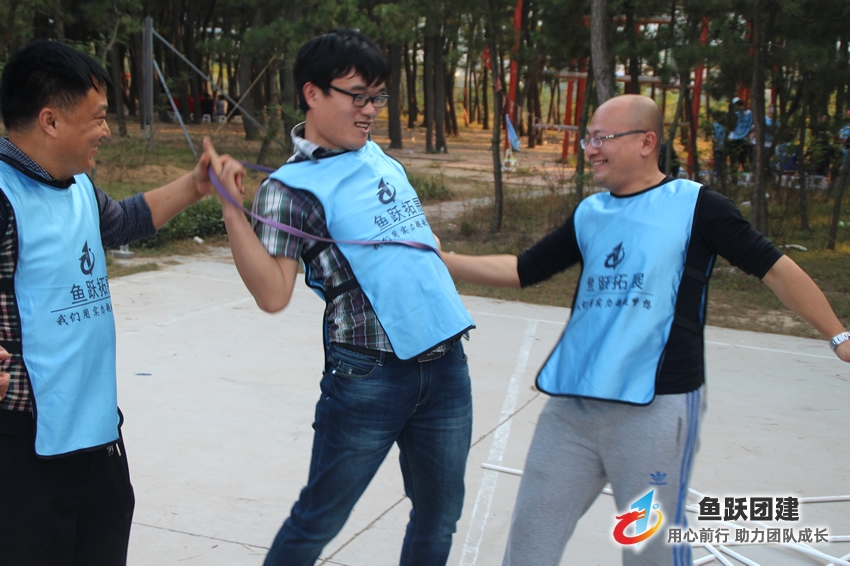 一圈到底-青岛场地拓展训练项目